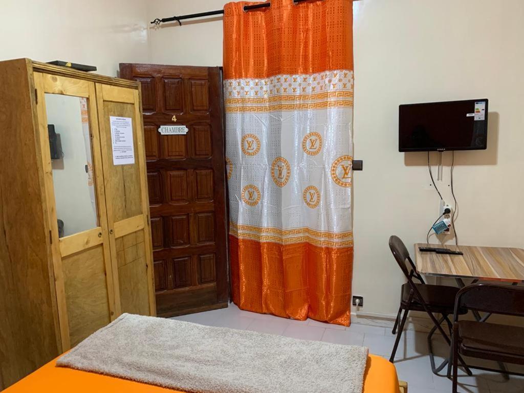 Jacetnouche Dakar